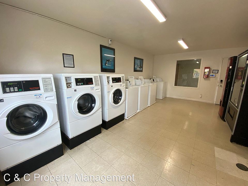 2nd image of 3270 Del Monte Blvd APT 3