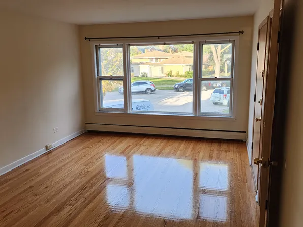 9044 Churchill Cir Floor 1, Niles, IL 60714