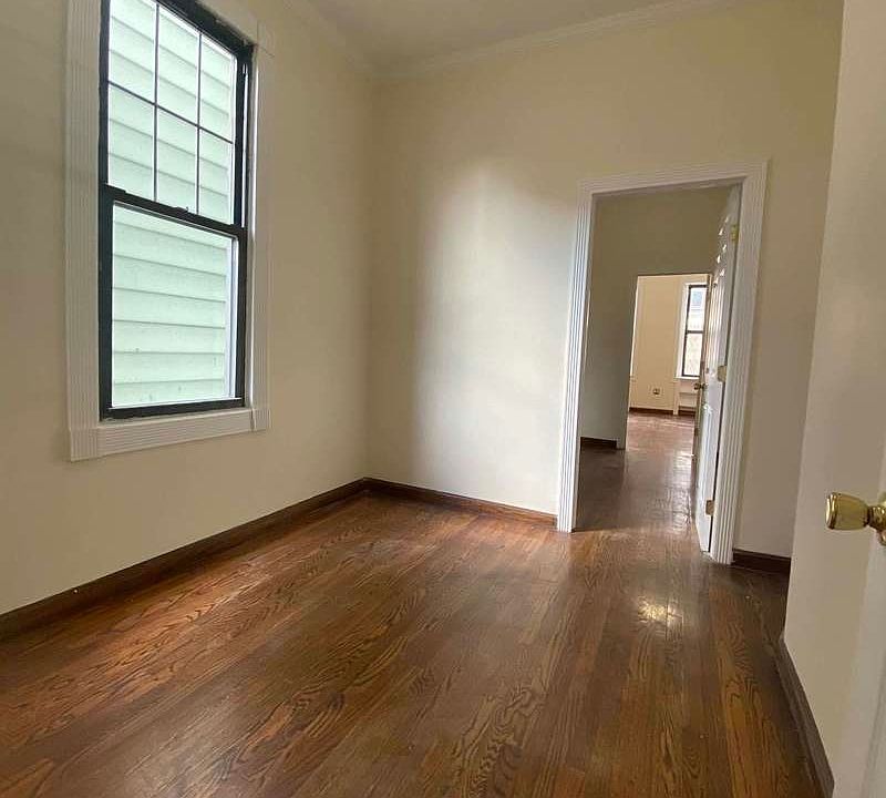 1st image of 565 4th Ave #3R