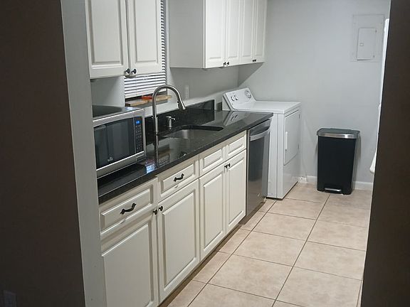 4th image of 4308 Aqua Vista Dr #4308