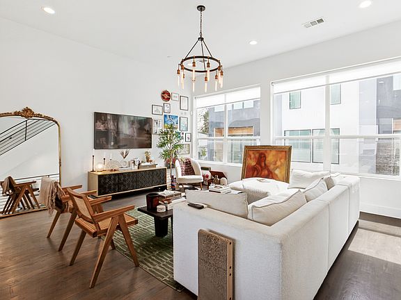 4th image of 2319 Kirby St Unit 102
