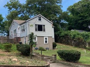 23 Bayville Dr, Sound Beach, NY 11789