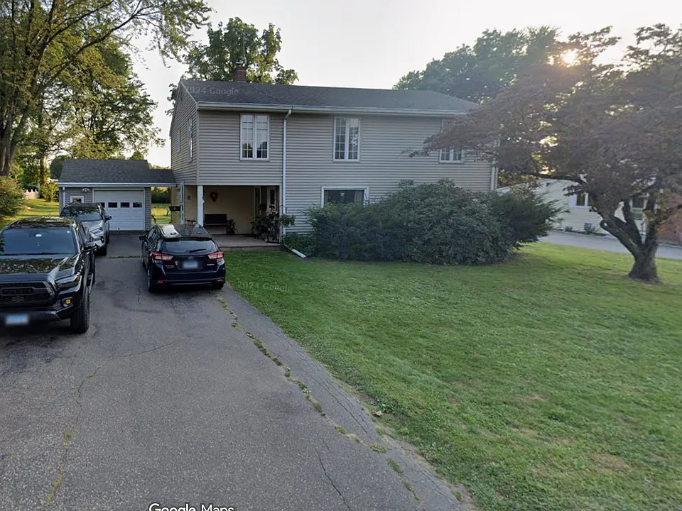 6 Russell Ave #2