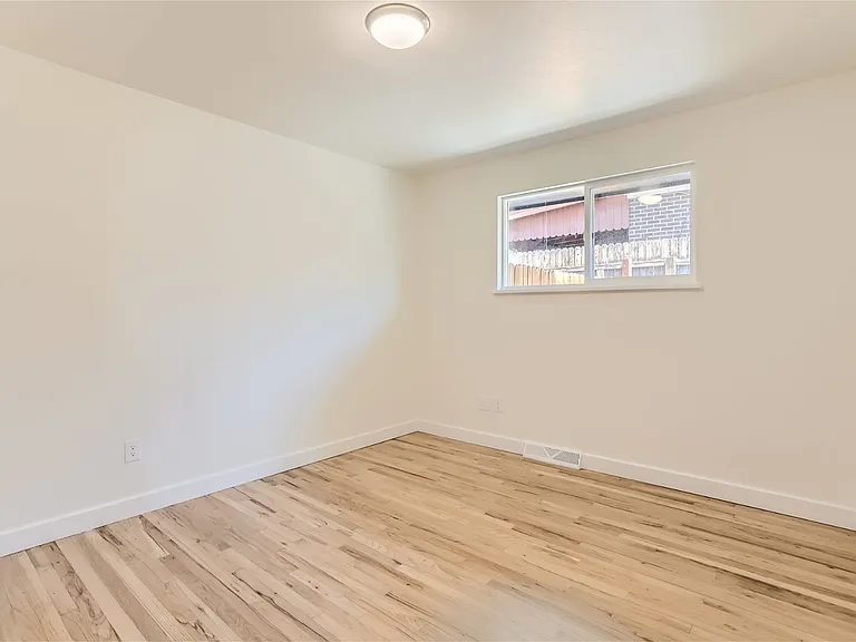 3919 N Lipan St — Photo 9