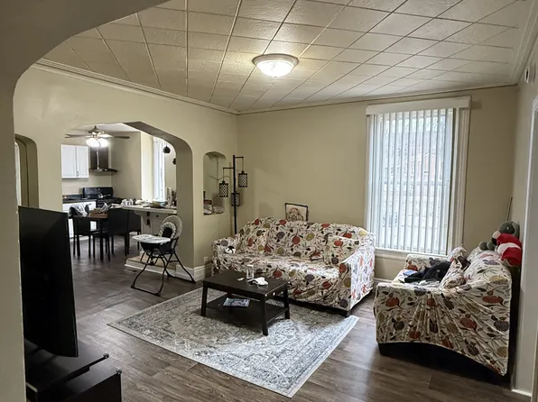 289 Charles Ave APT 1, Saint Paul, MN 55103