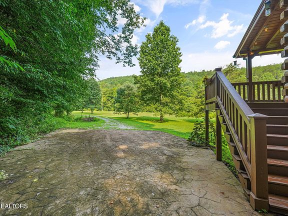 5th image of 813 Steer Creek Rd