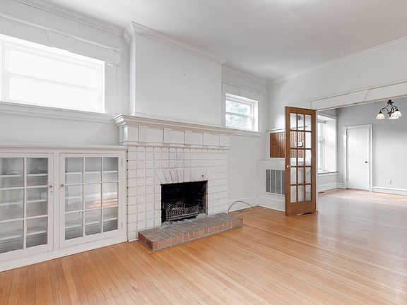 5th image of 3028 Kensington Ave Unit 1