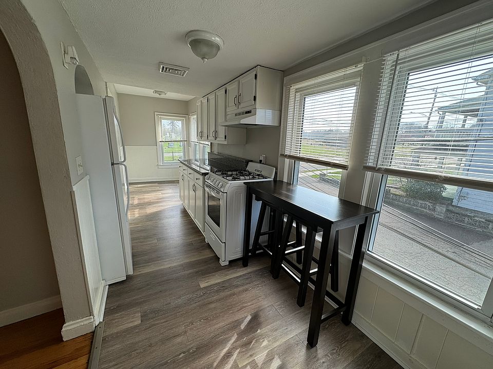 1st image of 66 Lyman St #4