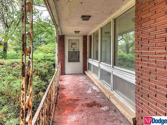 3rd image of 2621 S 100th St