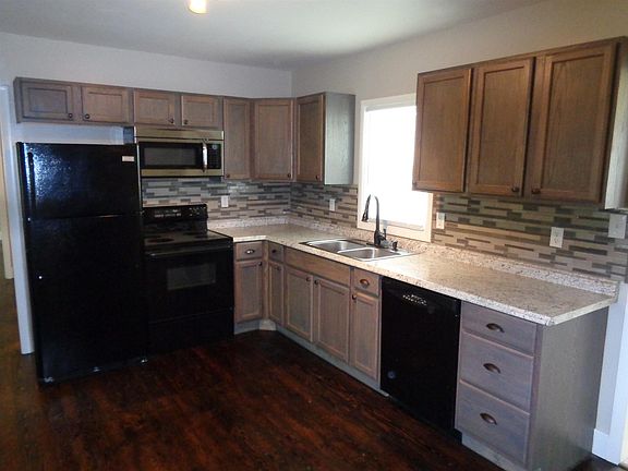 5th image of 107 McKinney St
