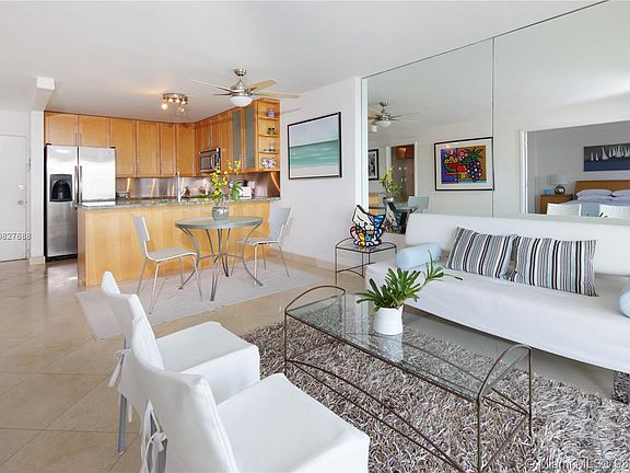 3rd image of 401 Ocean Dr APT 520