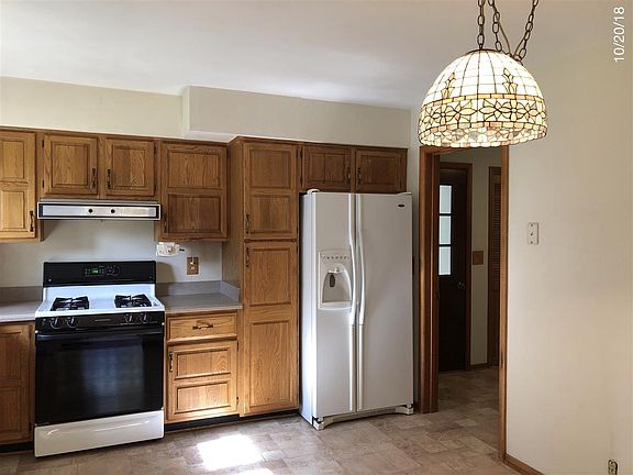 2nd image of 139 Sherwood Dr