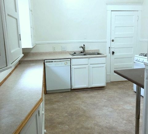 5th image of 3112 Humboldt Ave S APT 3