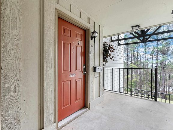 3rd image of 607 Gables Dr #607
