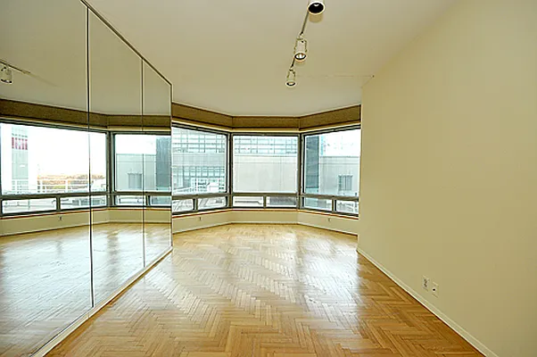 Sold by Barkin and Associates | media 18