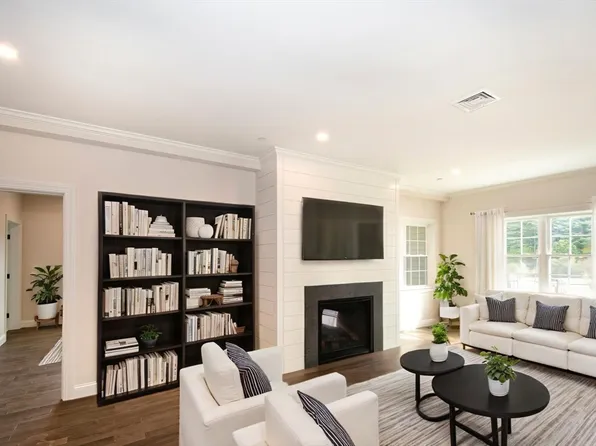 2 Proprietors Dr #25, Marshfield, MA 02050