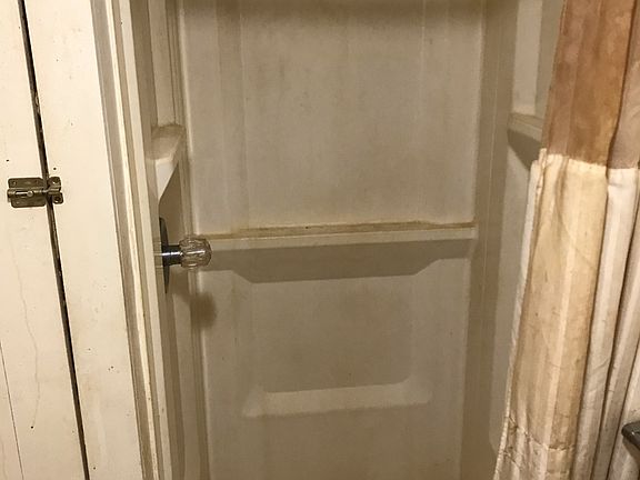 3rd image of 520 Hancock St #8