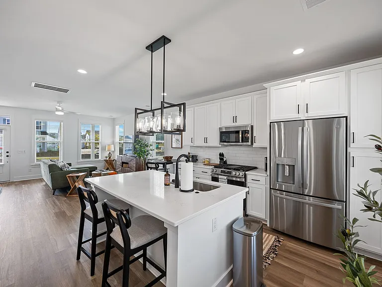 712 Rumbling Leaf Ln — Photo 13