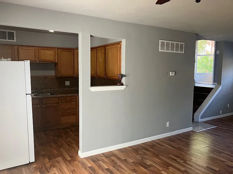 2615 N Pine St #2 — Photo 3