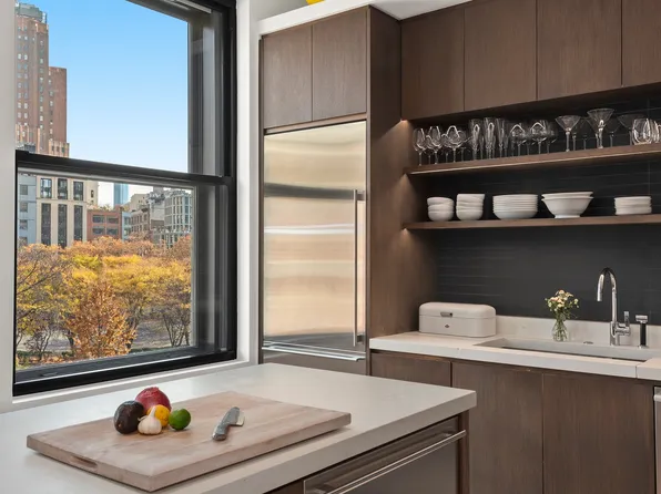 161 Hudson Street image 8 of 21