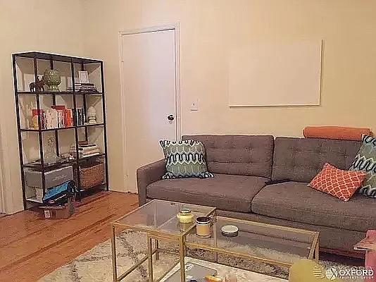 Rented by Oxford Property Group | media 34