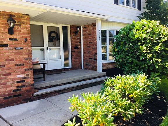 3rd image of 5490 Harleston Dr
