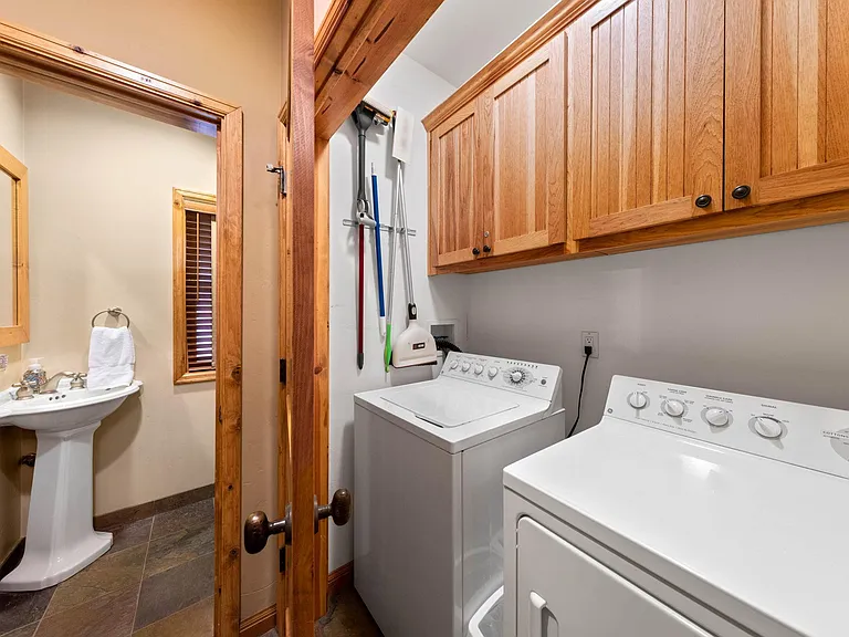 12310 Fairway Dr — Photo 22
