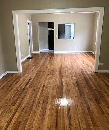 2nd image of 506 Sibley Blvd