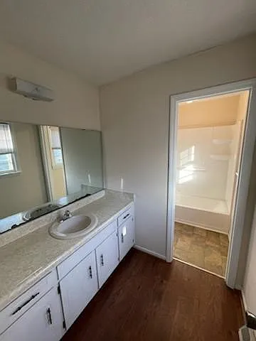 218 Walter St — Photo 10