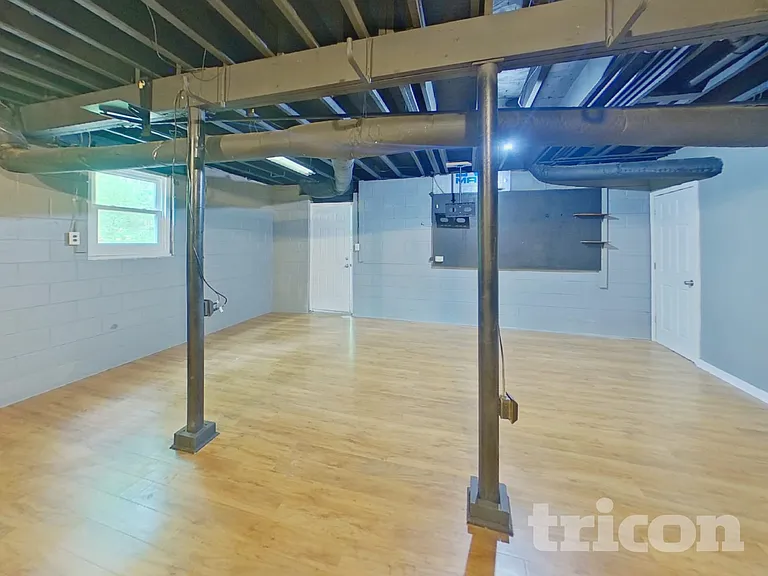 245 Bentley Way — Photo 15