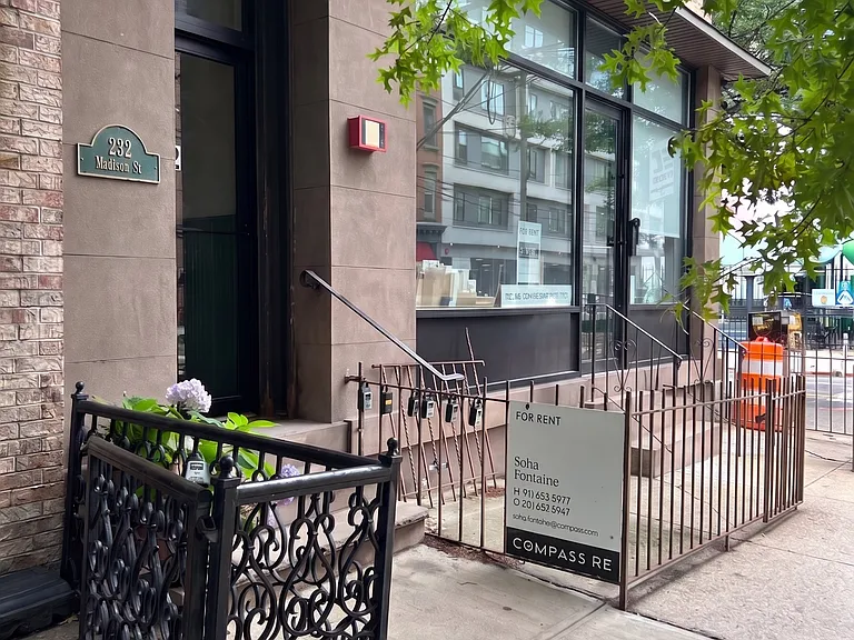 232 Madison St #3R — Photo 9