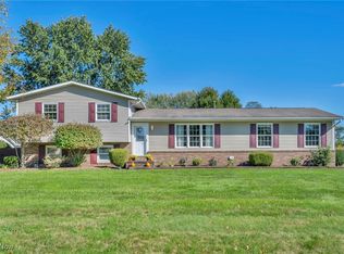 13424 Sara Ave NW, Hartville, OH 44632