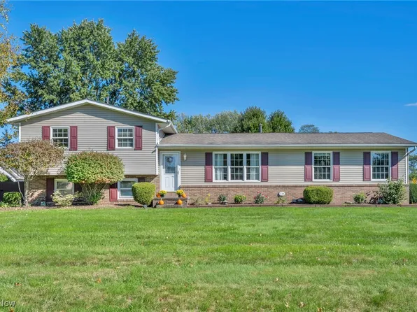 13424 Sara Ave NW, Hartville, OH 44632