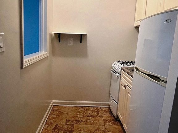 3rd image of 505 E 87th St APT 4D
