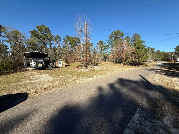 310 Oakwood Ln, Trinity, TX 75862