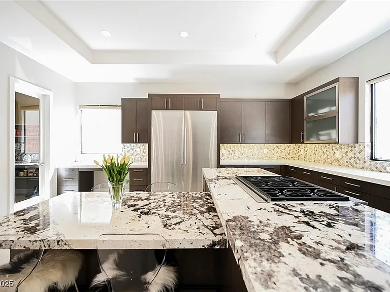 19 Garden Rain Dr — Photo 12