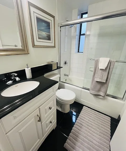 150 W 51st St #1420 — Photo 13