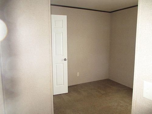 5th image of 20551 Kingston Dr