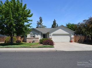 2101 NW Hemlock Pl, Redmond, OR 97756