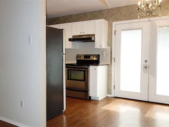 5th image of 1015 E Yager Ln Unit 24