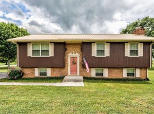 638 Old Middlesboro Hwy, La Follette, TN 37766