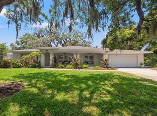 302 Palmetto Ln, Largo, FL 33770