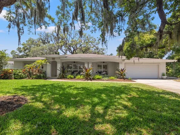 302 Palmetto Ln, Largo, FL 33770