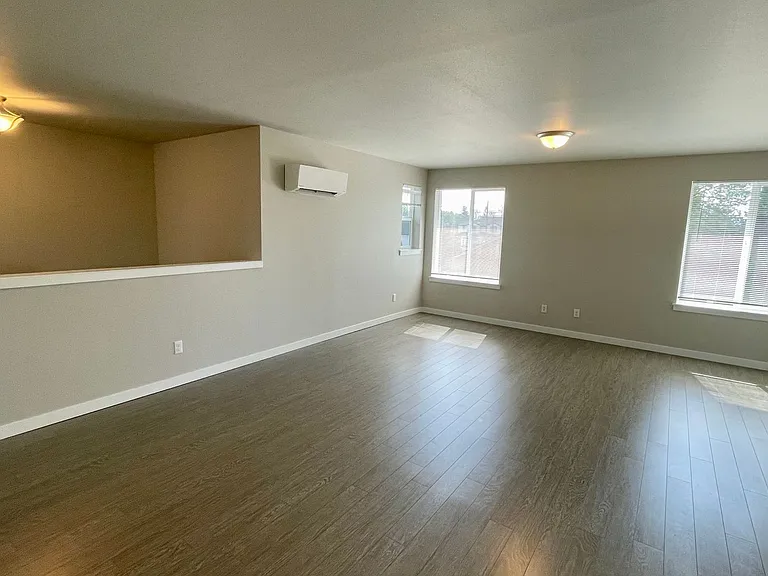 212 Jefferson Ave NW #B — Photo 8