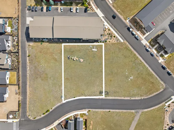 1052 N Jantzen Ln Lot 7, Sisters, OR 97759