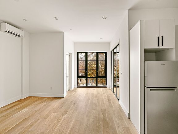4th image of 346 Metropolitan Ave #2A