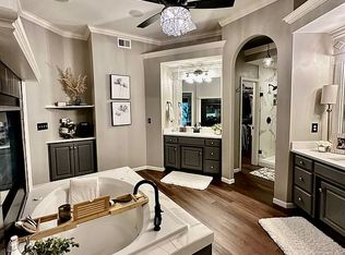 14315 Reeder St, Overland Park, KS 66221