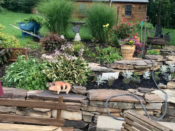 6780 Fairview Ave, Bangor, PA 18013