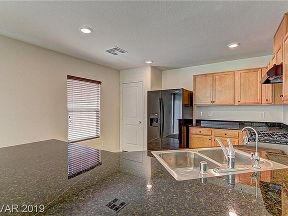 4th image of 7945 Brookside Falls Ct