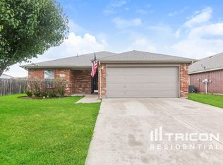 7959 Los Alamitos Ln, Fort Worth, TX 76140
